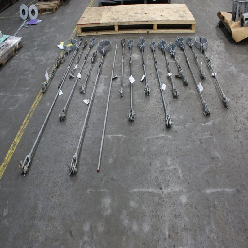 Tiles de cintre de tuyaux réglables